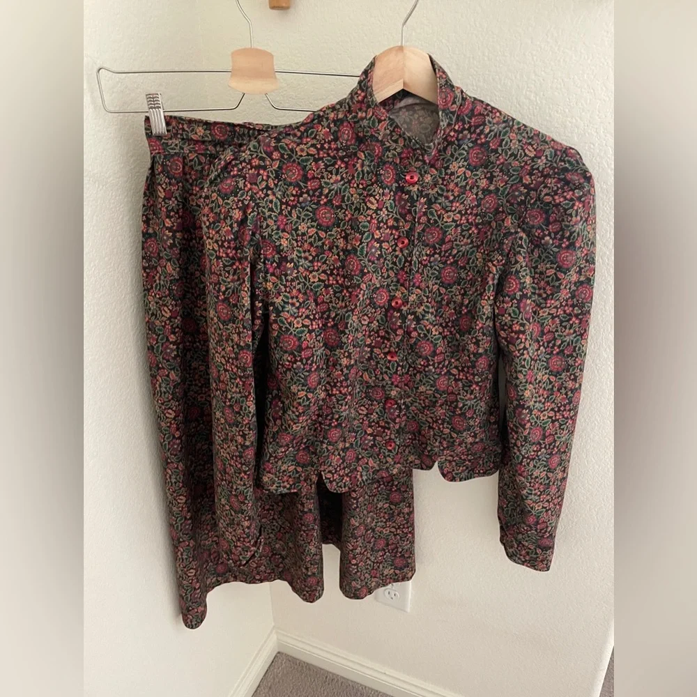 Vintage handmade brown red floral 2 piece set midi skirt and puff sleeve jacket